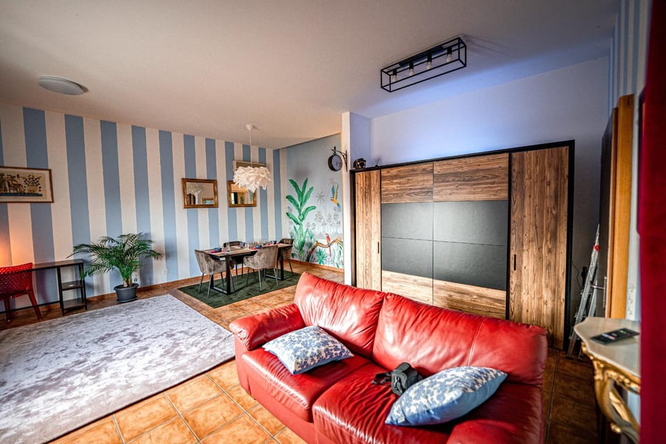 Communal lounge/ TV room, Living room