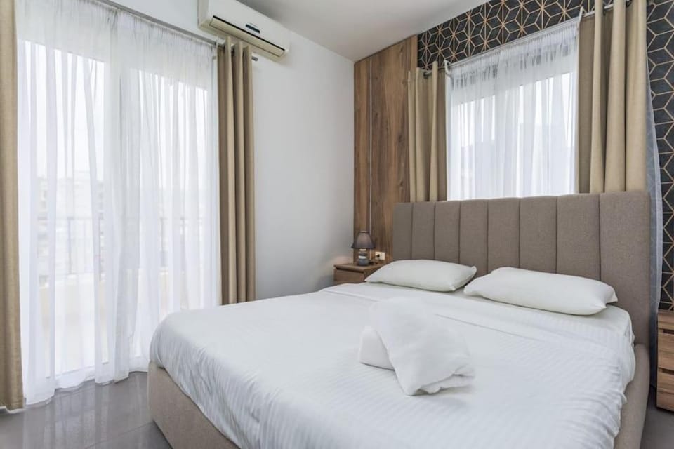 Luna 2-BR in Mar Mikhael Apartment in Africa