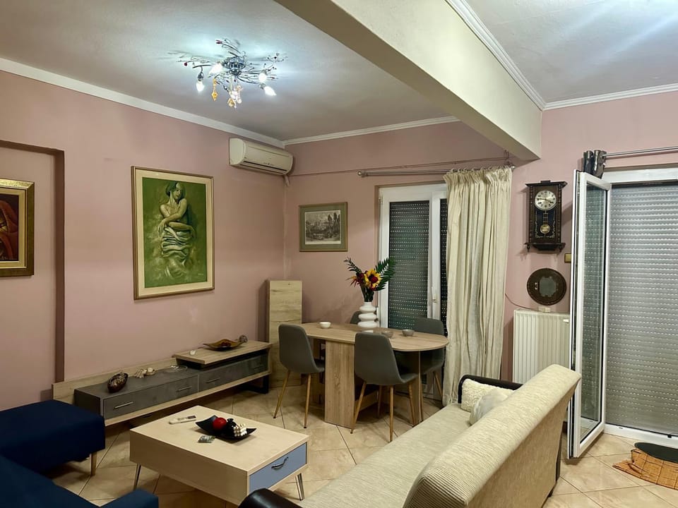 Cooper4 Apartment in Kavala