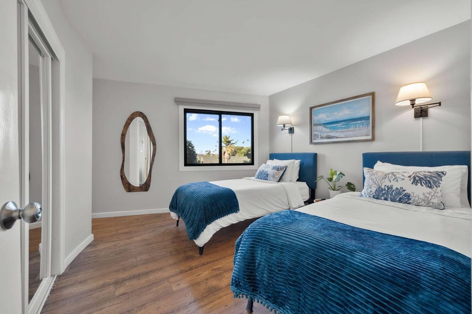 Seaside Serenity with Ocean Views House in Ocean Beach