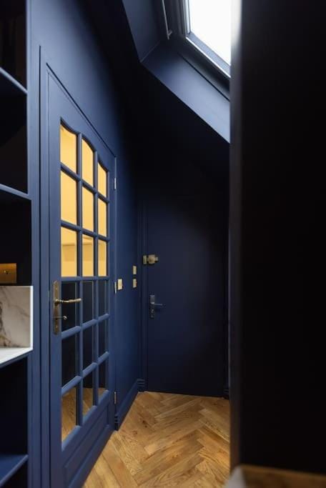 Midnight Suite - Marais Apartment in Paris