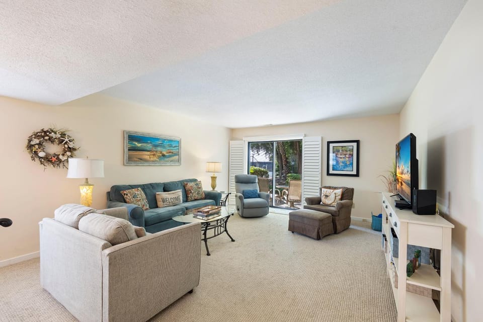 K in Master Q and T sleeper sofa sleeps 7 Bikes & Beach Gear included House in Hilton Head Island