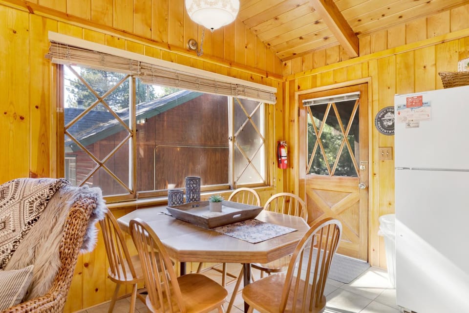 Sunny bear cabin #1970 Cabin in Big Bear