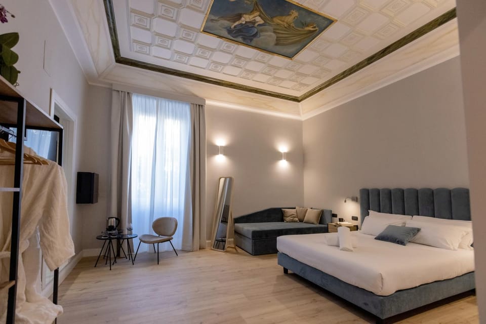 Bed, Photo of the whole room, Bedroom