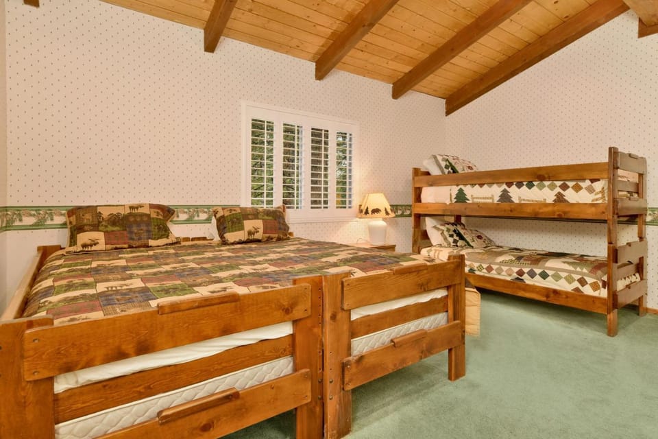 La cerena getaway #1960 House in Big Bear