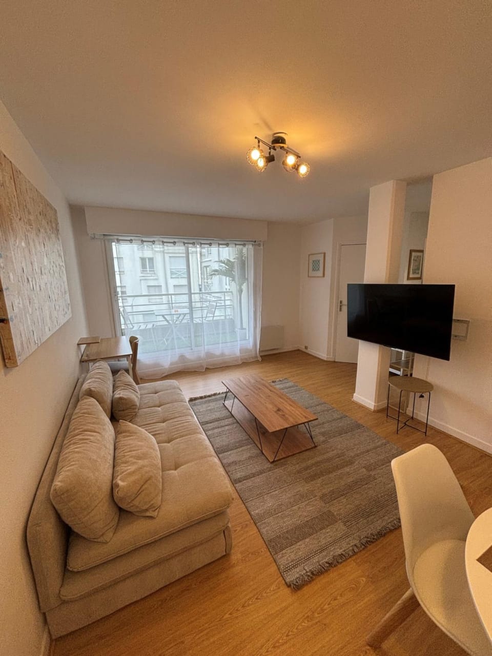 Communal lounge/ TV room, Living room, Seating area