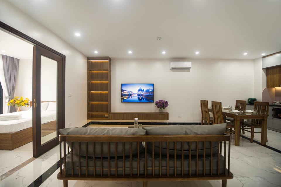 TV and multimedia, Living room, Photo of the whole room, Dining area