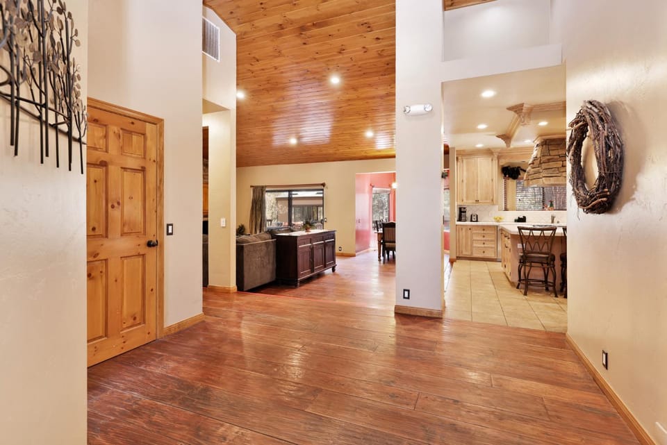 Four happy bears estate #1277 House in Big Bear