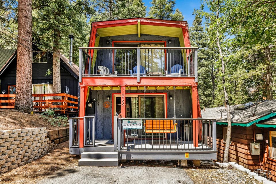 Wolf Cub Cabin#1946 Cabin in Big Bear