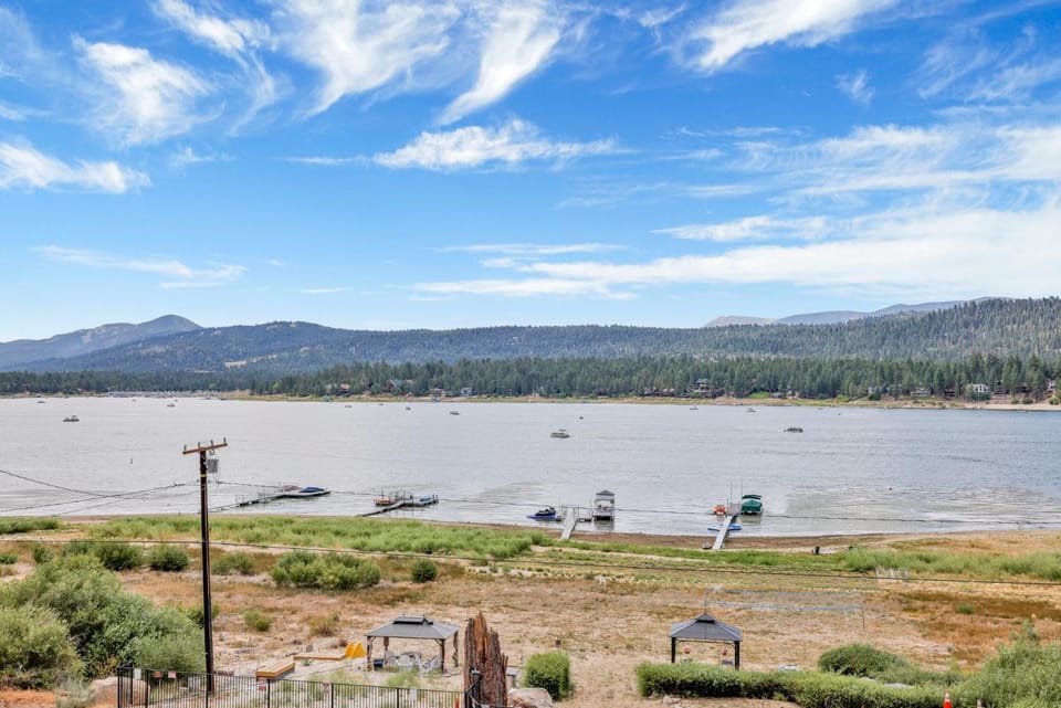 Nearby landmark, Activities