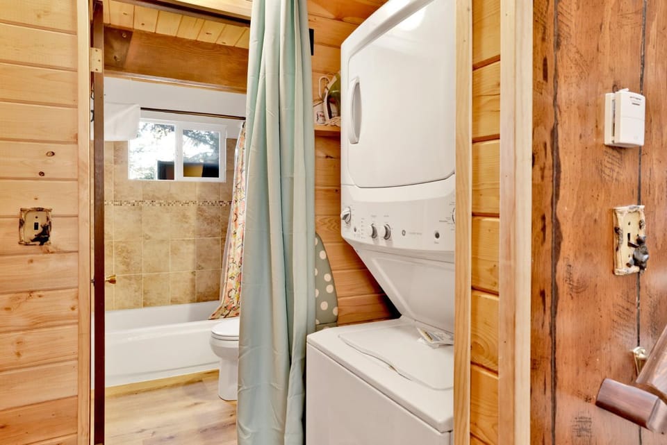 Bathroom, Bath