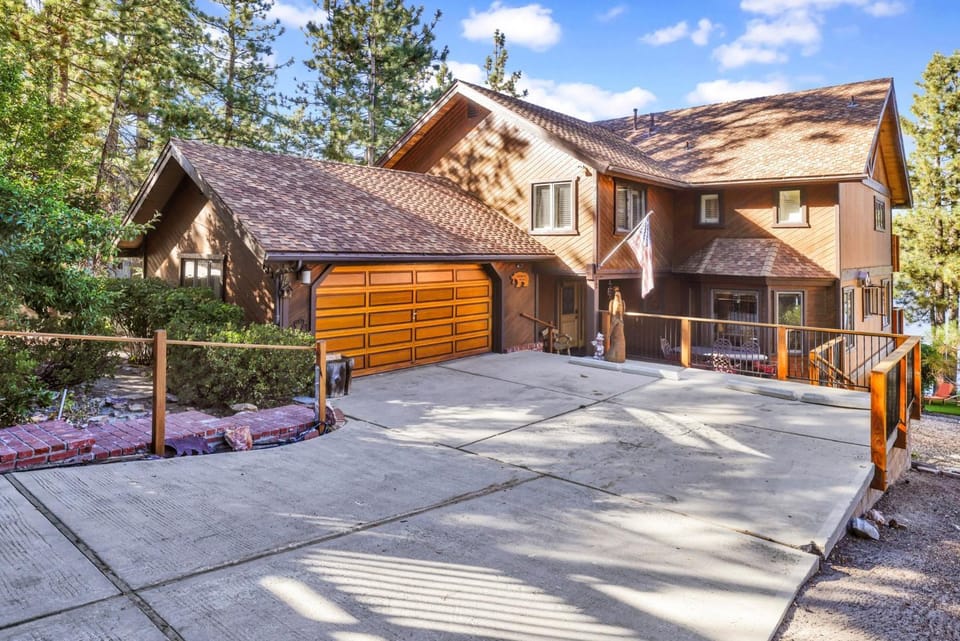 Cove lakefront chalet #2098 House in Big Bear