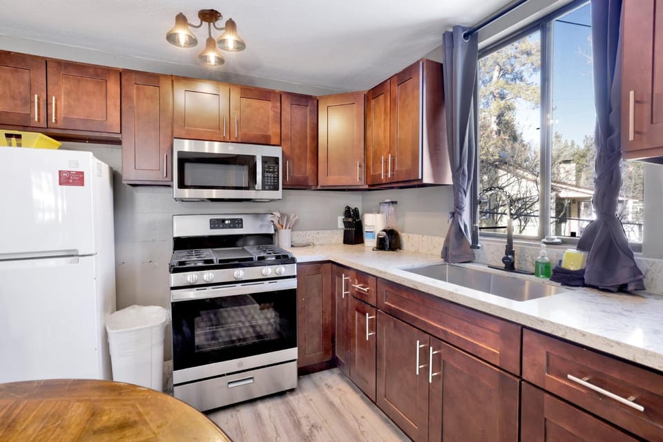 Kitchen or kitchenette, kitchen