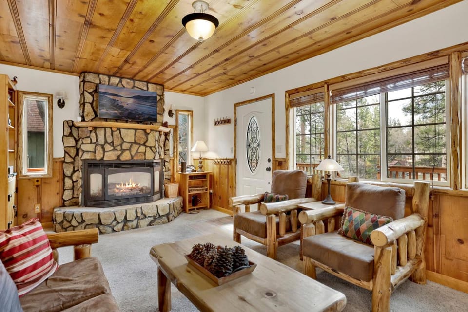 Nine Pines Lodge#537 House in Big Bear