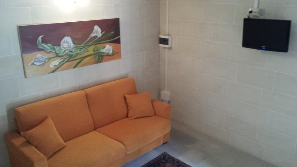 TV and multimedia, Living room, Decorative detail