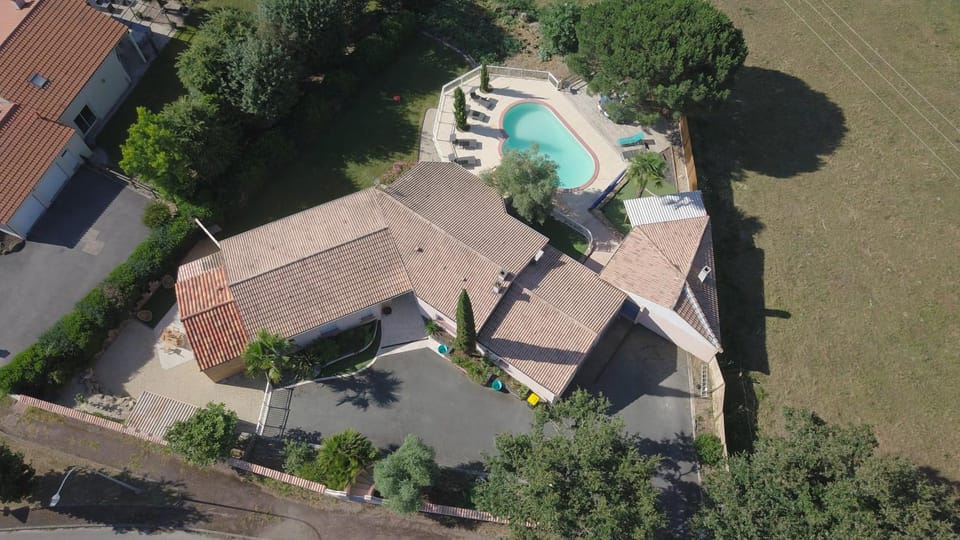 Les Gîtes de Bellevue House in Bressuire