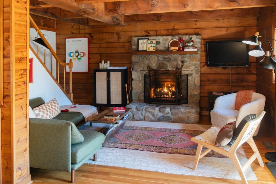 Communal lounge/ TV room, Living room, fireplace