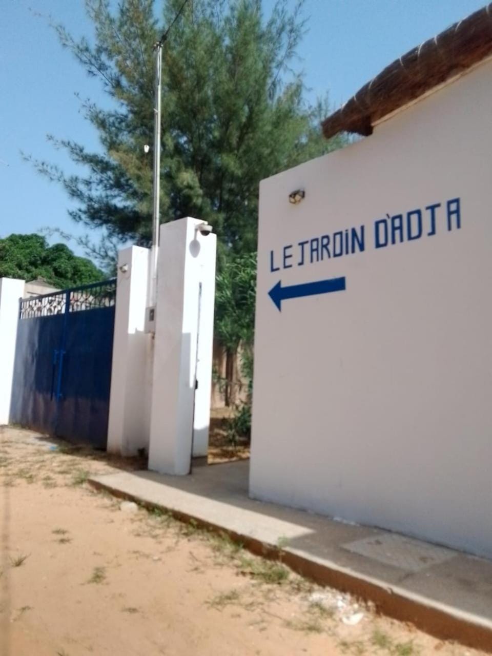Facade/entrance
