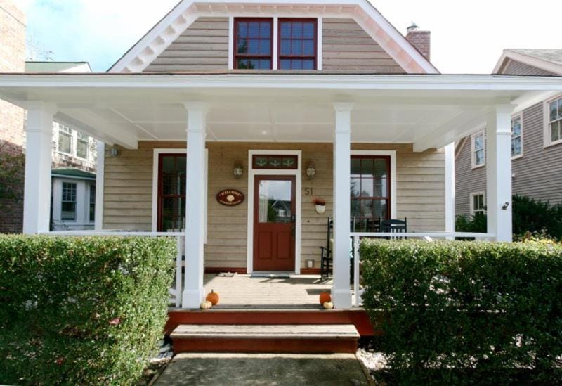 Clamdigger Cottage by Seabrook Hospitality House in Seabrook