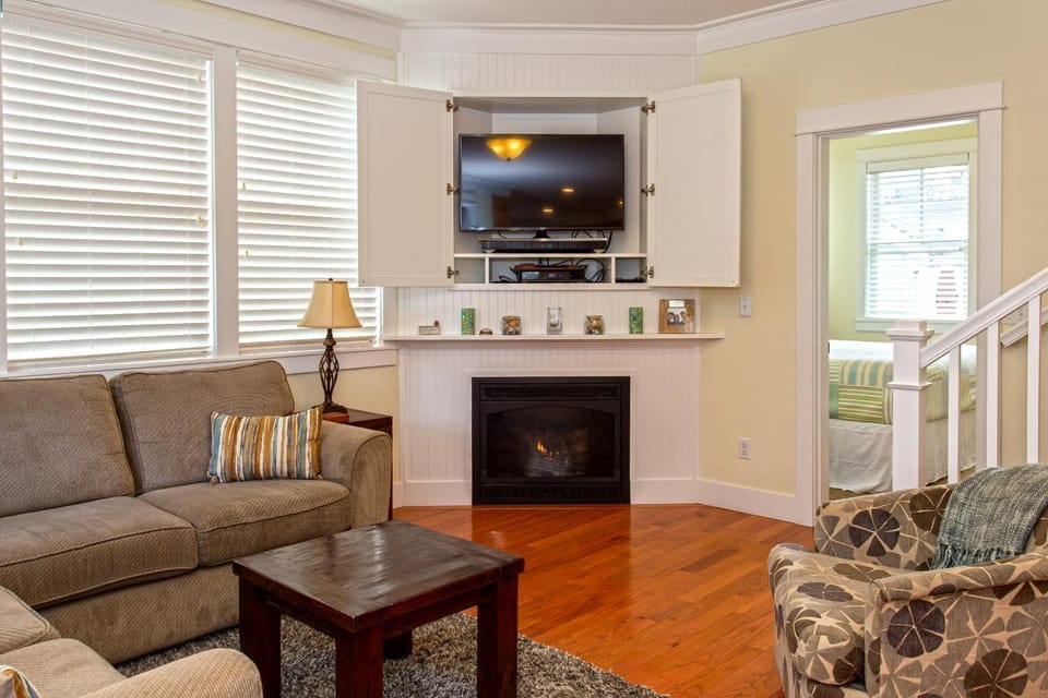 TV and multimedia, Living room