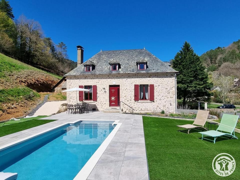 Gîte de France L'air du paradis 3 épis - Gîte de France 6 personnes MAE-6344 Apartment in Argentat-sur-Dordogne