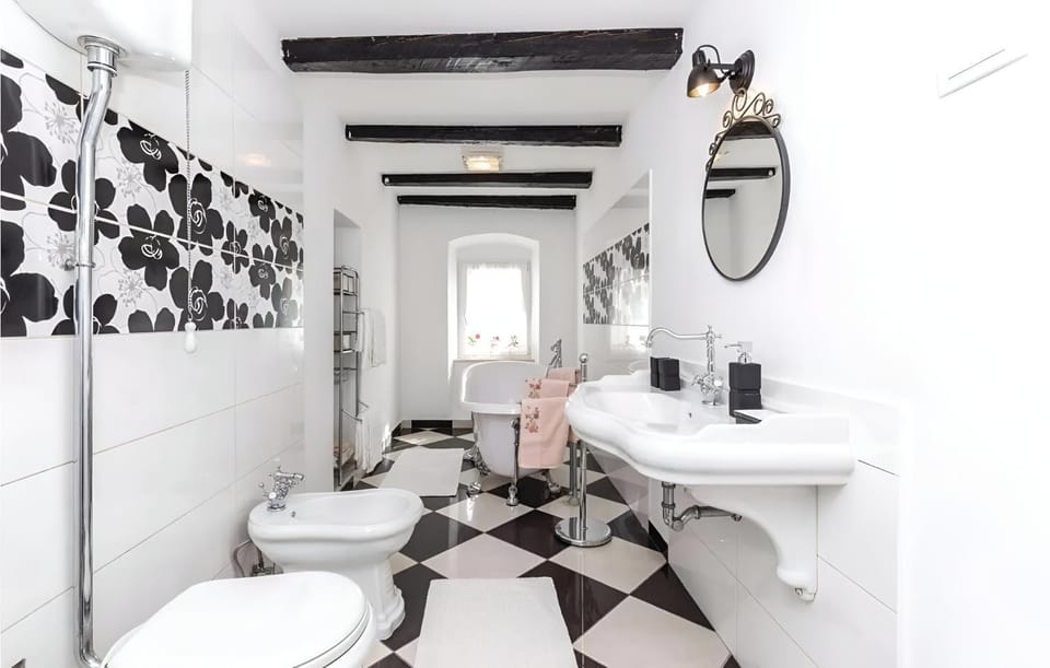 Bathroom, Bath, bidet