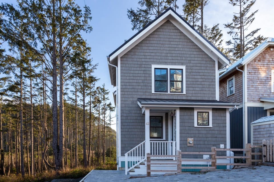 A Wave from It All by Seabrook Hospitality House in Seabrook