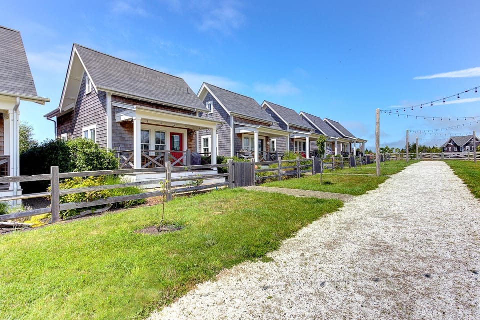 Property building, Neighbourhood