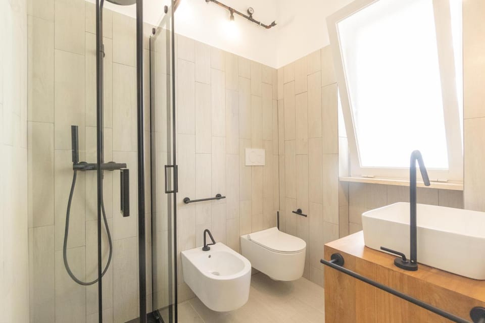 Bathroom, Living room