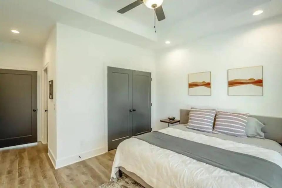 New Construction Home Fenced Yard Downtown House in Chattanooga
