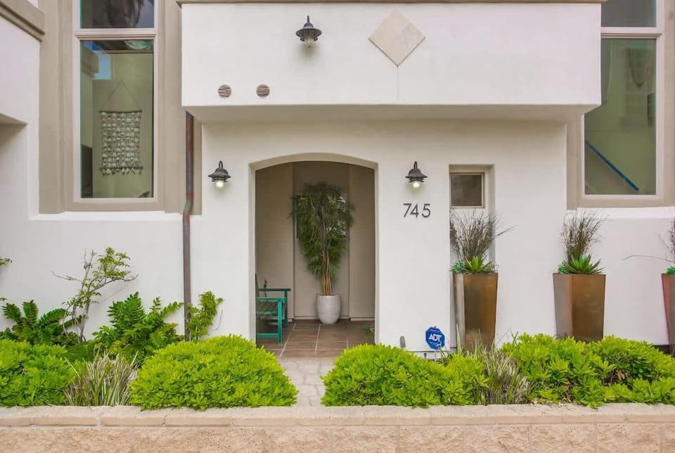 Just Sandy House in Pacific Beach