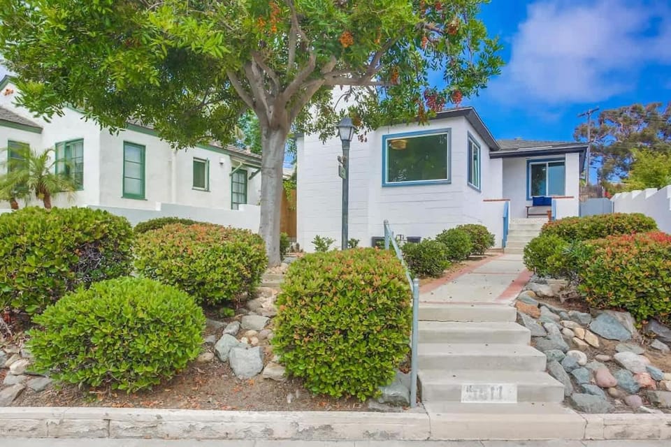 Birdrock Beach Cottage House in La Jolla