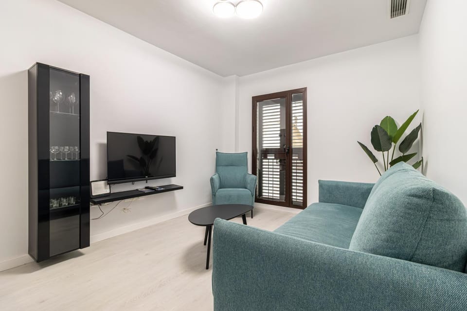 Allo Apartments Francos IV Parking Centro 3 Habitaciones Apartment in Jerez de la Frontera