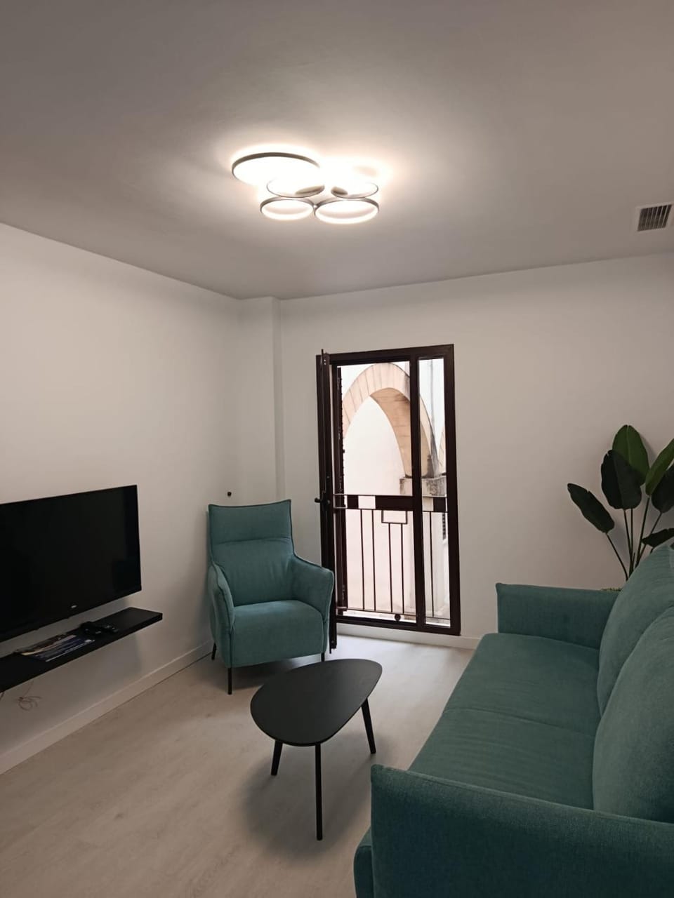 Allo Apartments Francos IV Parking Centro 3 Habitaciones Apartment in Jerez de la Frontera