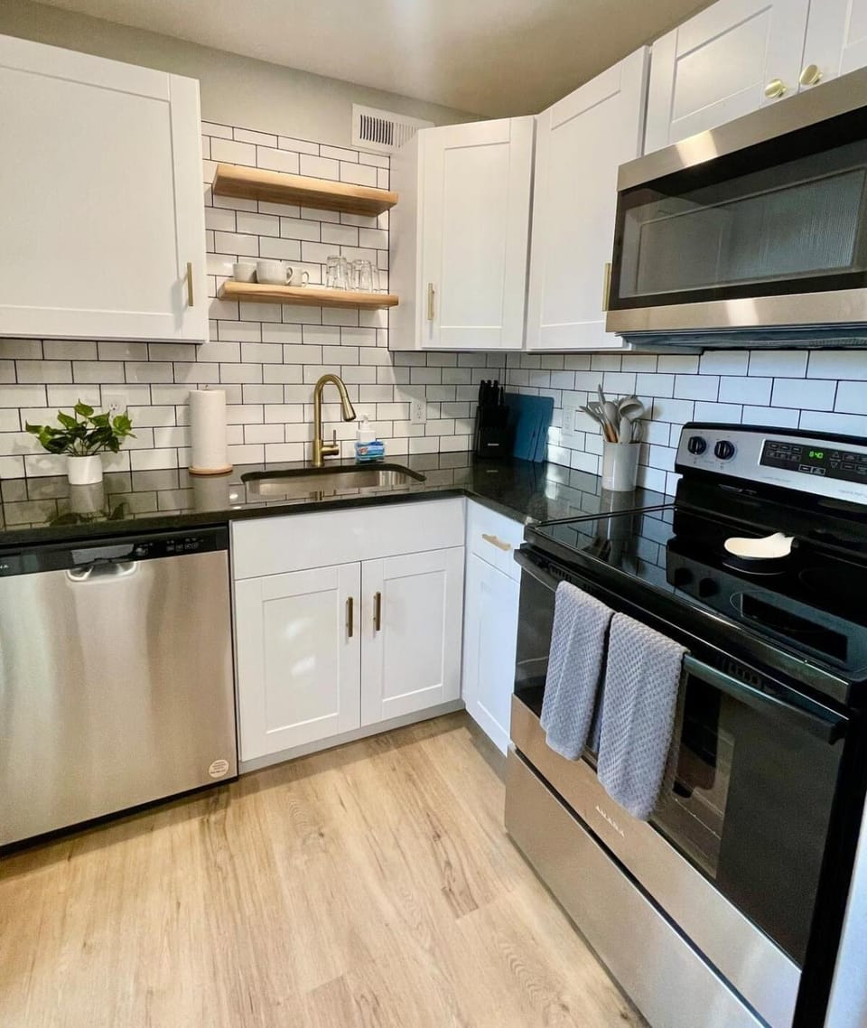 Cathedral Studio Apartment in Omaha