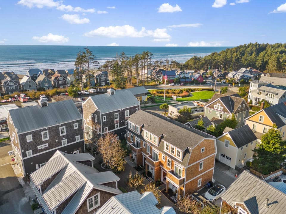 Land Ahoy by Seabrook Hospitality House in Seabrook