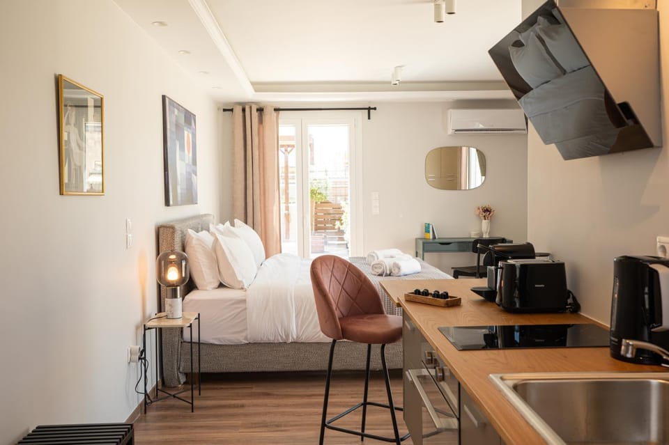 Bed, TV and multimedia, Coffee/tea facilities, Kitchen or kitchenette, Bedroom