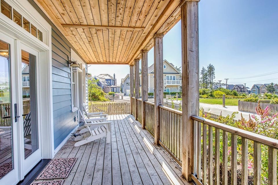 Patio, Day, Natural landscape, Balcony/Terrace