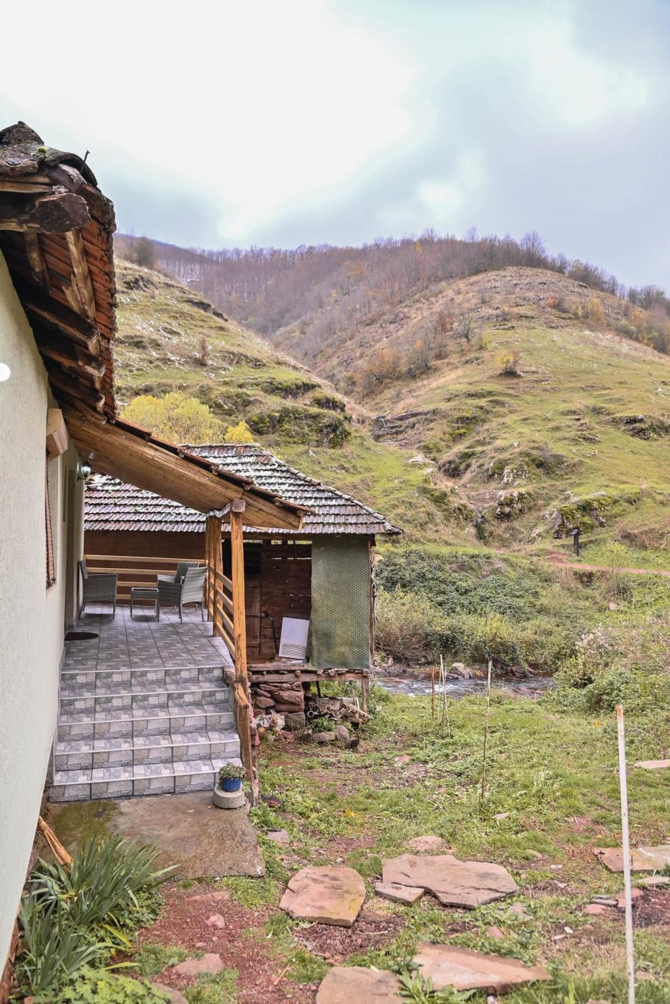 Property building, Spring, Day, Natural landscape, Mountain view