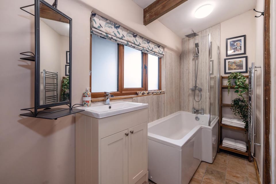 Shower, Bathroom, Bath, towels