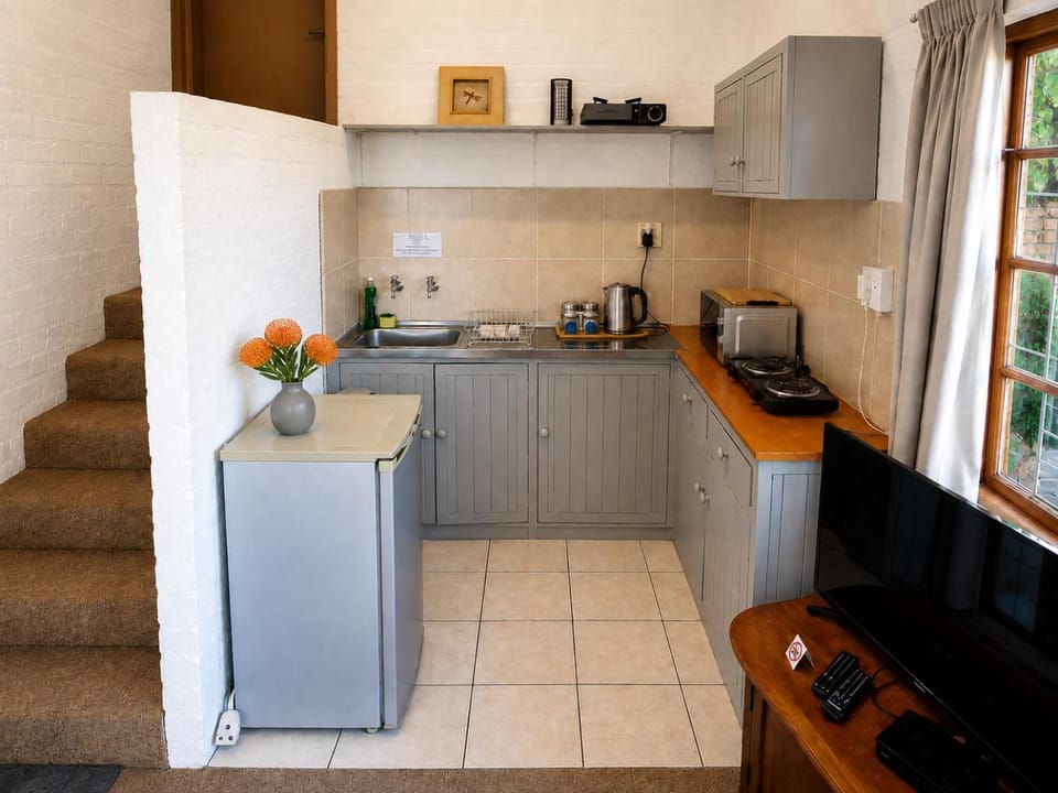 Coffee/tea facilities, Kitchen or kitchenette, microwave, toaster