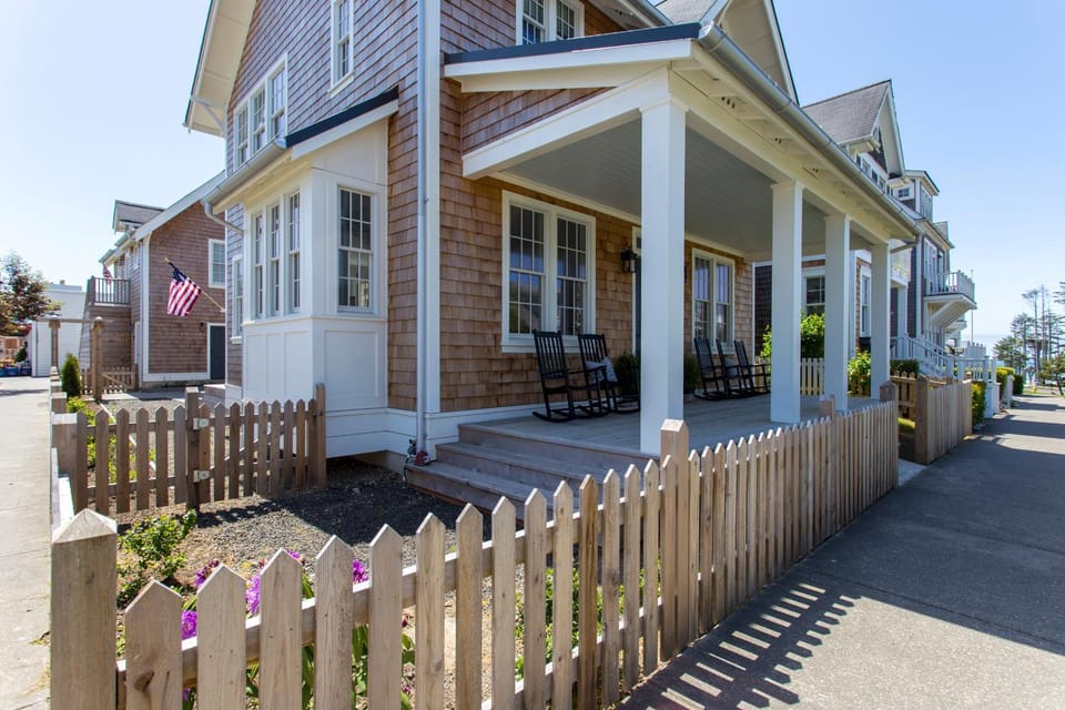 Lot 6 by Seabrook Hospitality House in Seabrook