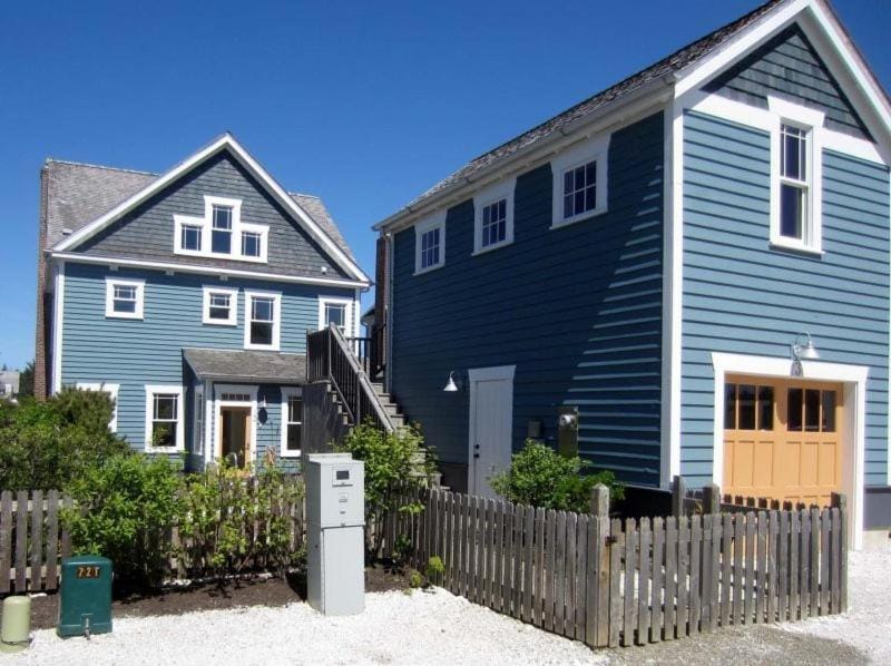 Rainbows End by Seabrook Hospitality House in Seabrook