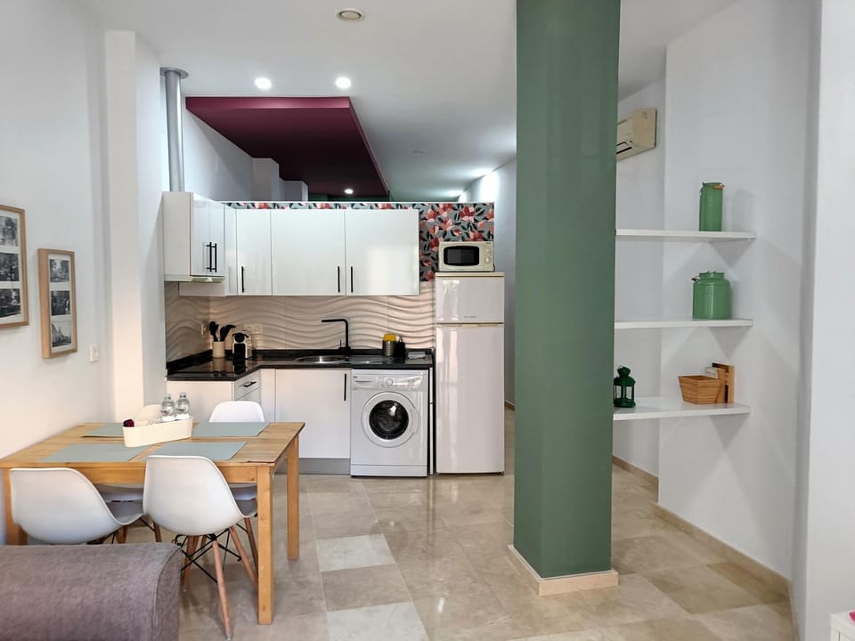 Kitchen or kitchenette, Living room, Dining area