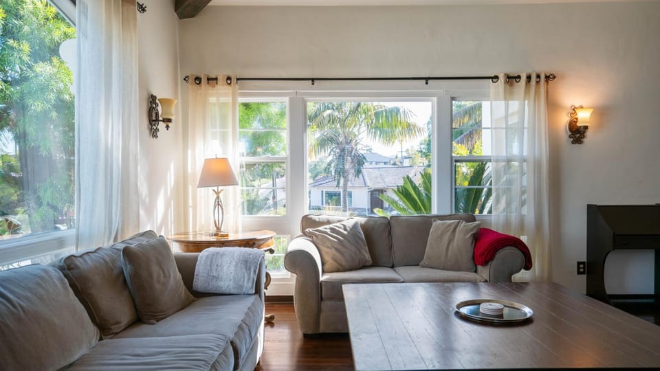Mediterranean-Style Villa in Point Loma House in Point Loma