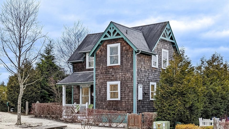 Good Vibes by Seabrook Hospitality House in Seabrook