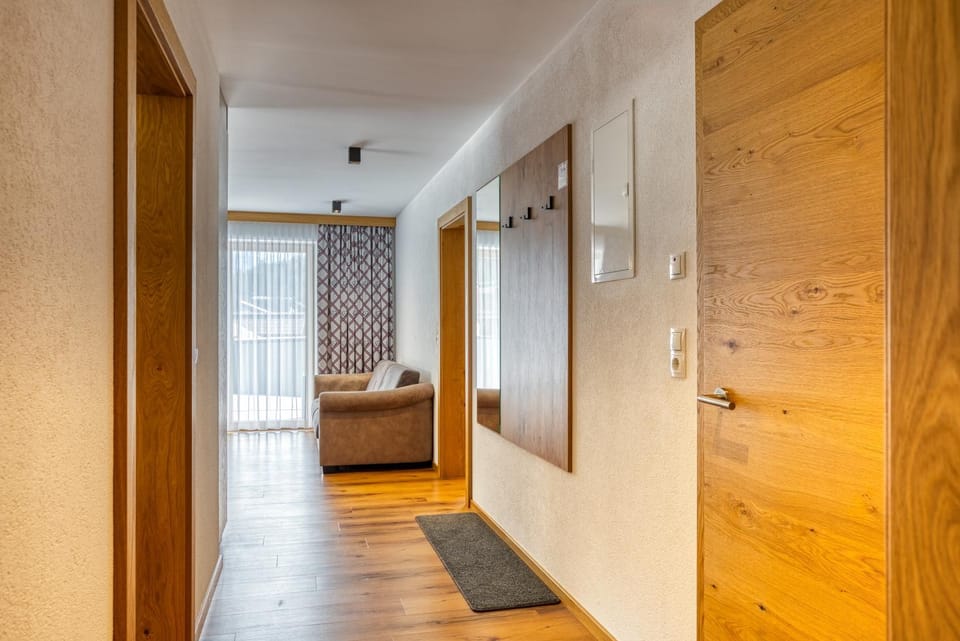 Living room, Photo of the whole room, Seating area