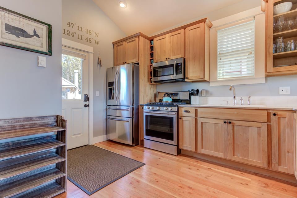 Bluebell Cottage by Seabrook Hospitality House in Seabrook