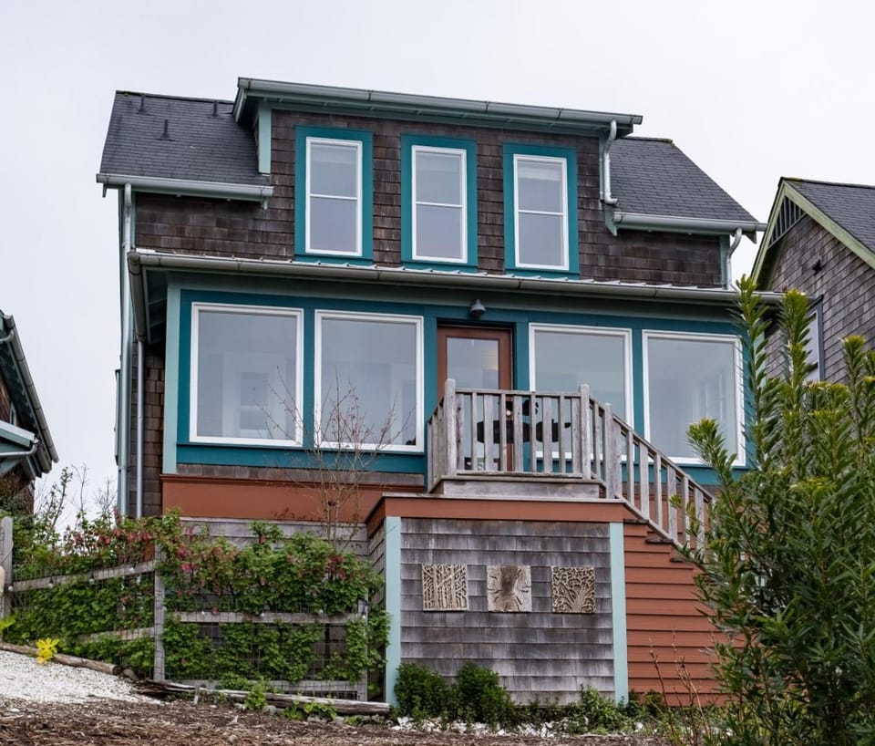 House of WhimSea by Seabrook Hospitality House in Seabrook