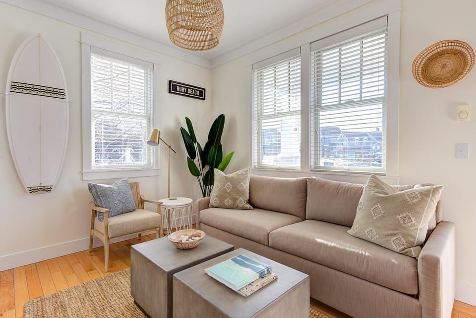 Living room, Seating area, fireplace